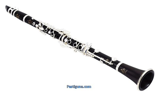 alat musik tiup klarinet