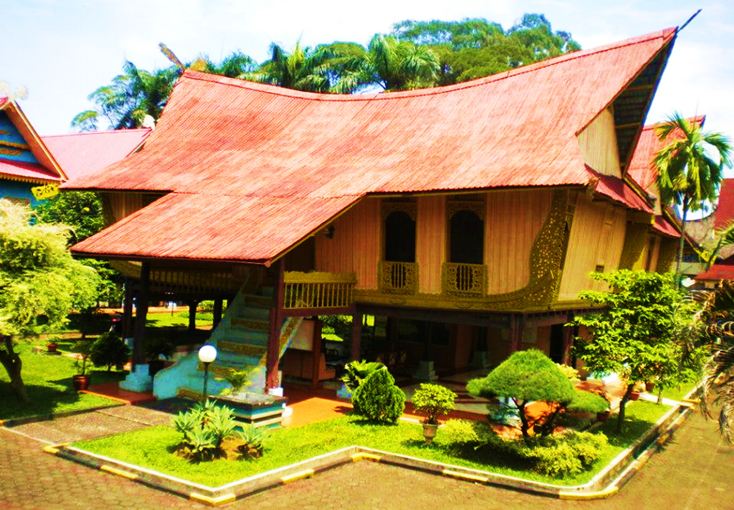 Rumah Adat Kepulauan Riau