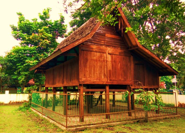 Rumah Makan Saung Ranggon
